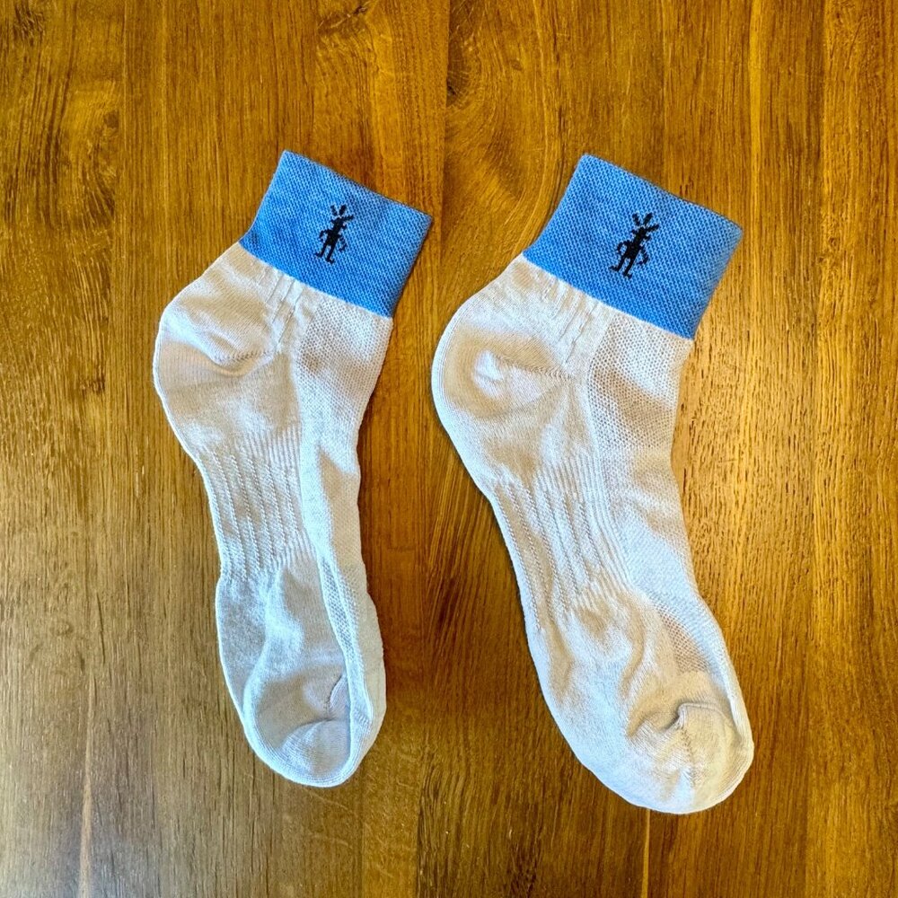 SMARTWOOL Merino Wool Hiking Socks Womens 7-8 M Medium Blue Ankle Sock EUC - Picture 2 of 7